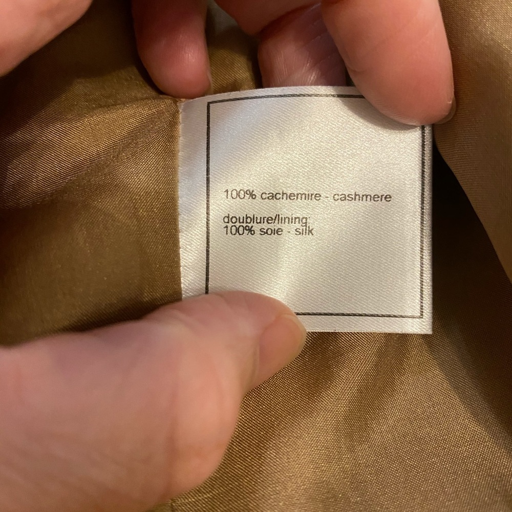 100% authentic Chanel vintage cashmere jacket - Picture 9 of 16